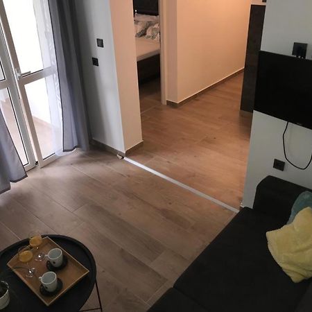 Apartman Sa Lodom 2+2 Apartment Pirovac Bagian luar foto